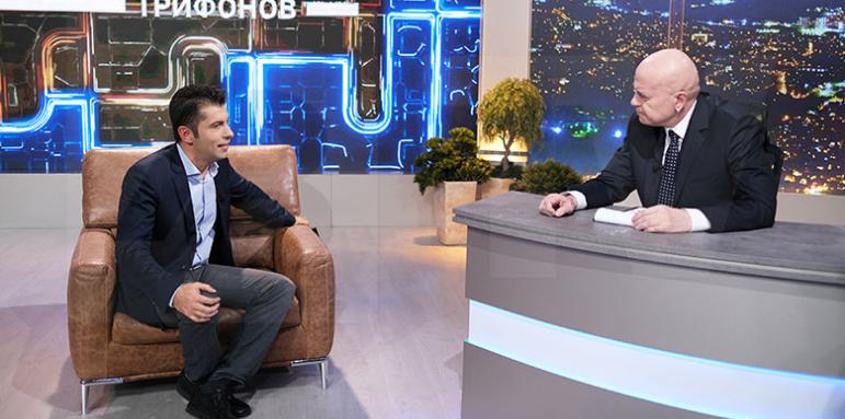 Петков на тайна среща при Слави, ще спасява коалицията